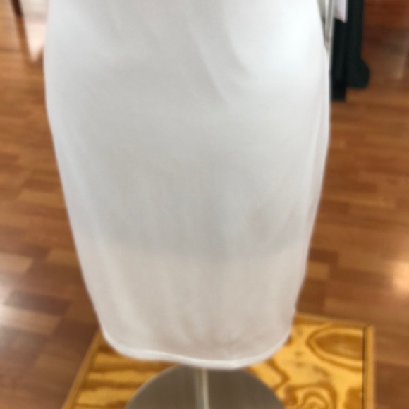 Elegant party or special occasion dress - Picture 3 of 8